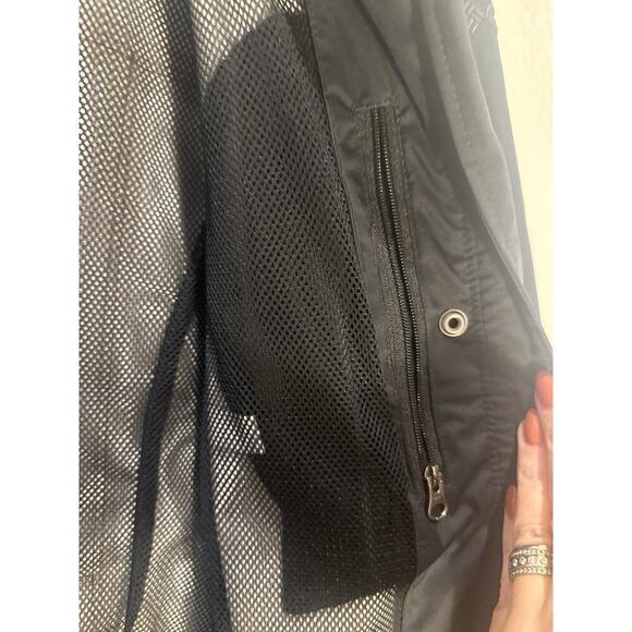 Columbia coat, Women’s size Xsmall, Black - Picture 7 of 8